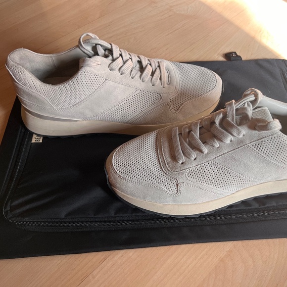 New Vince suede casual sneakers 10.5 - Picture 1 of 4